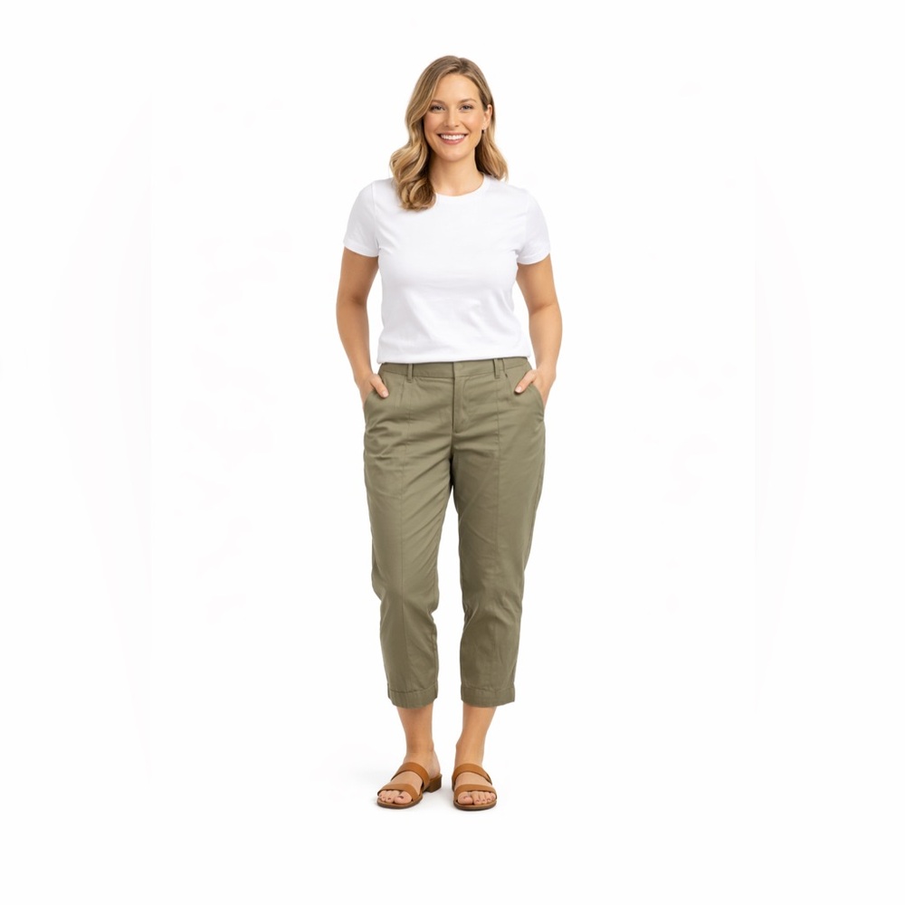 Chico's Green Straight Leg Stretch Cuff Crop Pants Size 3 US 16 Pockets